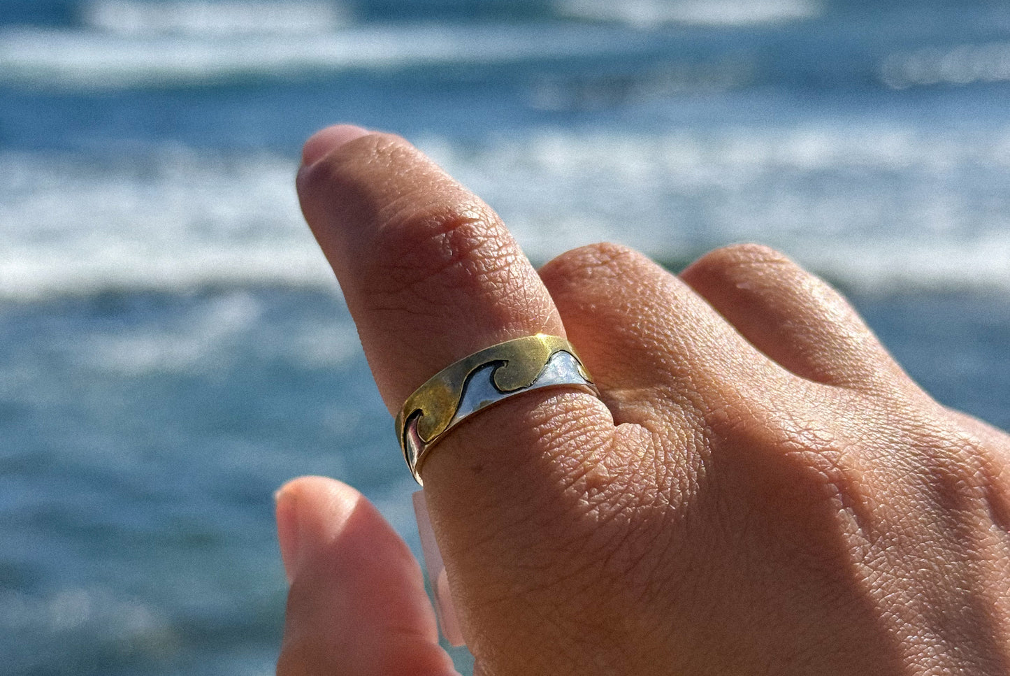 Anillo OLAS con bronce