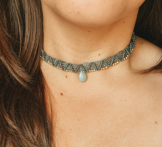 Choker India marengo de Macramé con Jade