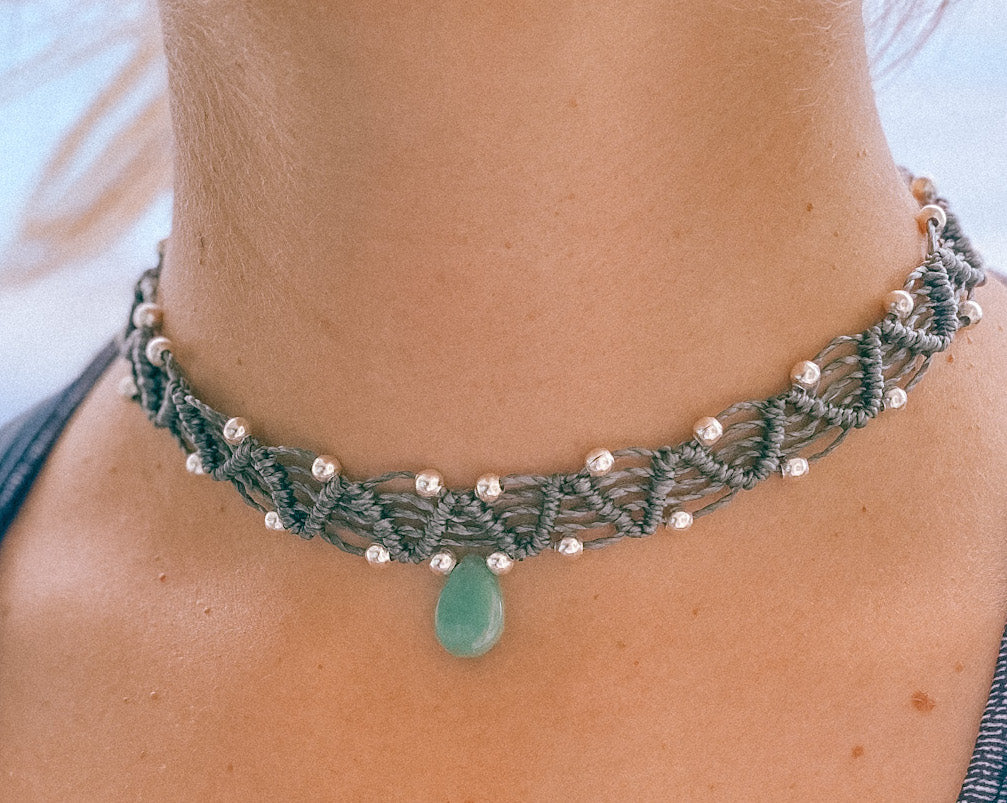Choker marengo de Macramé con Jade