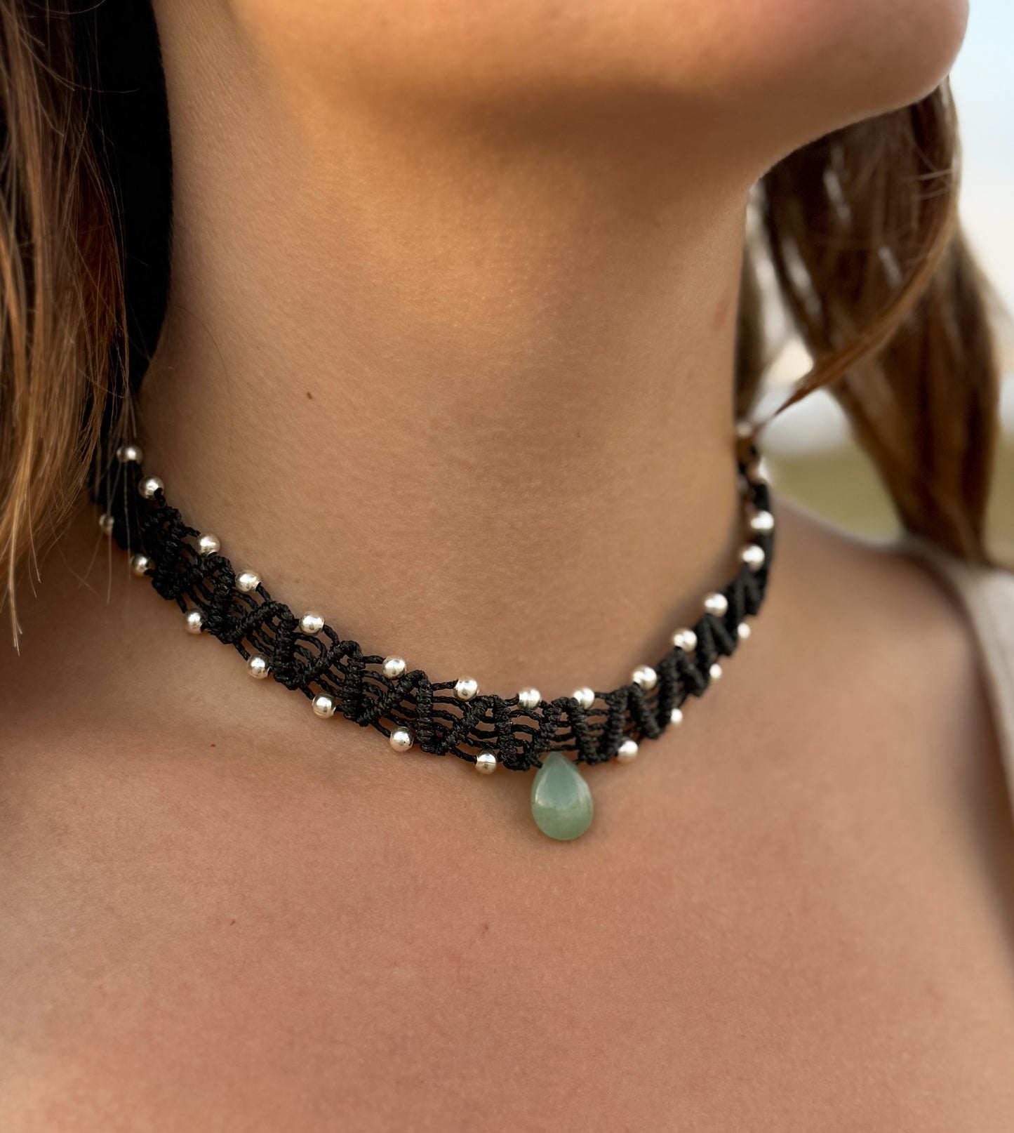 Choker negro de Macramé con Jade
