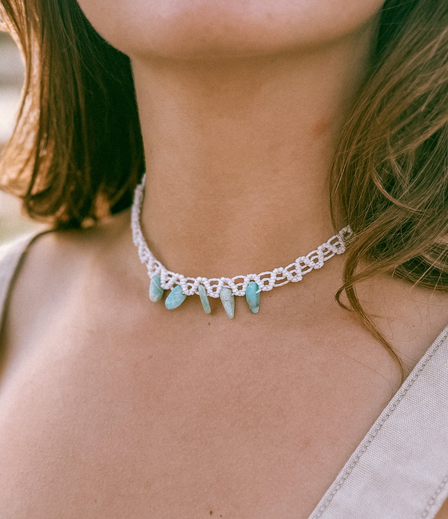 Choker simple blanco con Amazonitas