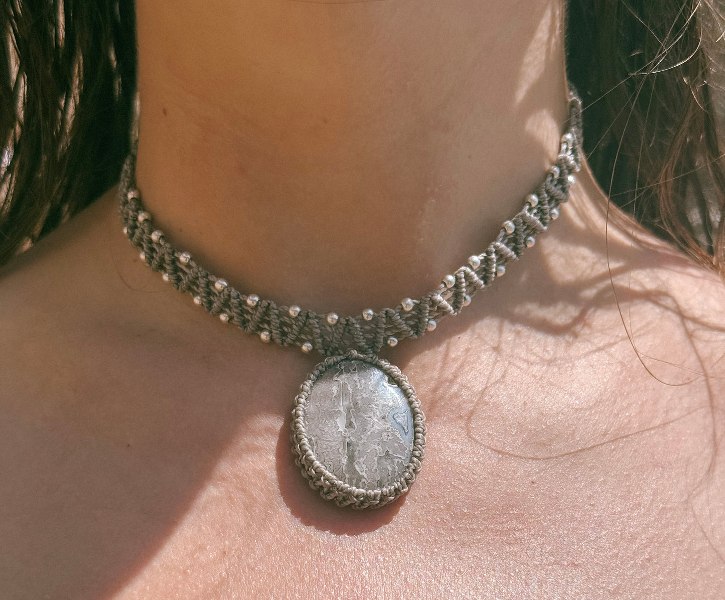 Choker gris con Ágata blue lace