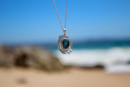 Colgante “Medalla del Mar” con Labradorita