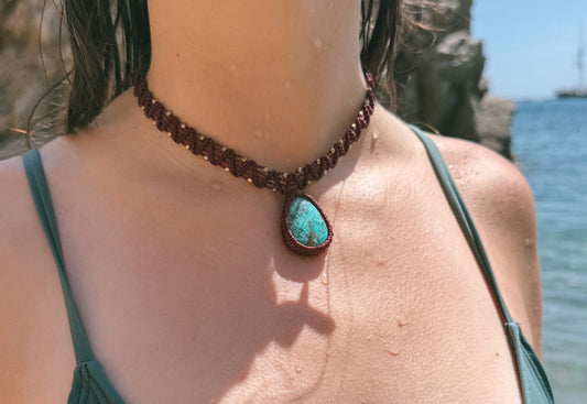 Choker burdeo con Crisocola
